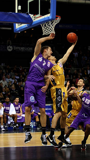 更暴露出阵 更暴露出阵