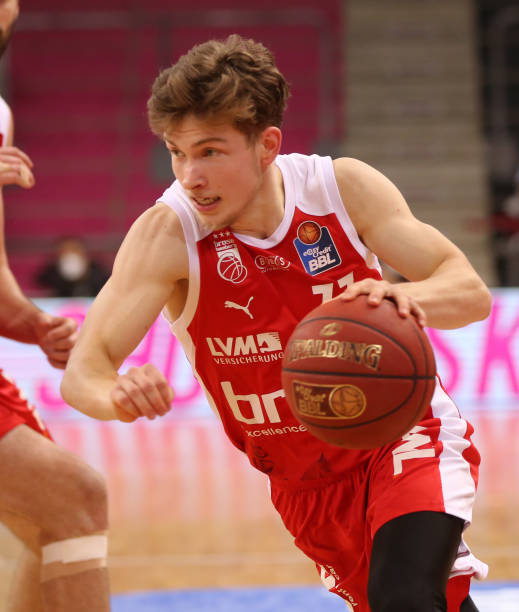 在一些国际 在一些国际