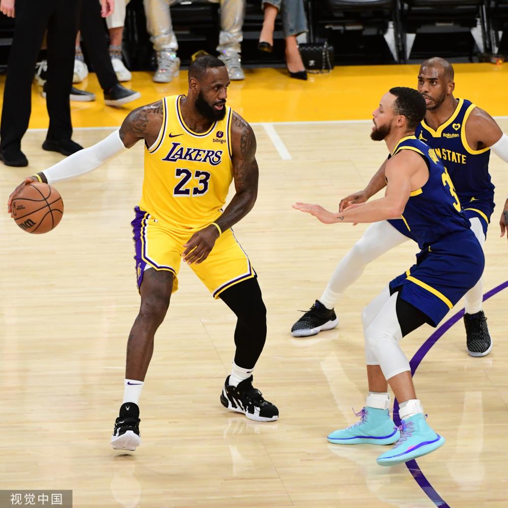 琼斯和他女 琼斯和他女